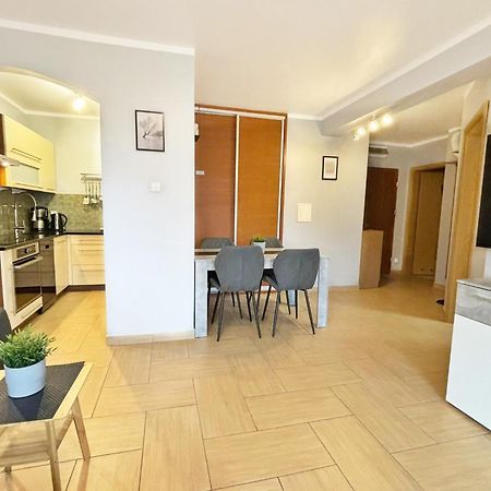 Apartamenty Bryza - Chelmonskiego - Parking - Centrum Świnoujście Eksteriør bilde